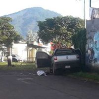 Sujetos en motocicleta balean a familia en Uruapan; hay un fallecido