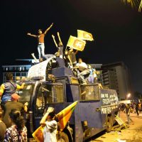 Por oleada de protestas, el presidente de Sri Lanka renunciará el miércoles