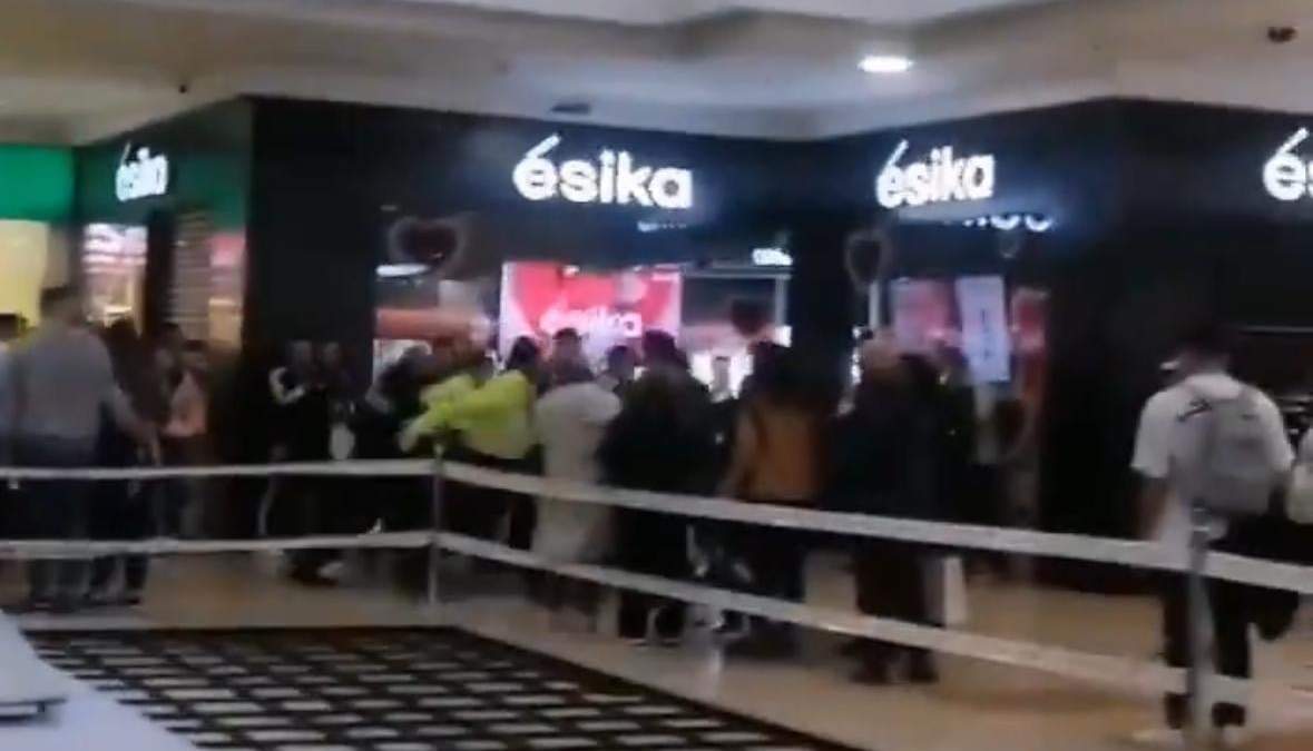 Emergencia en el centro comercial