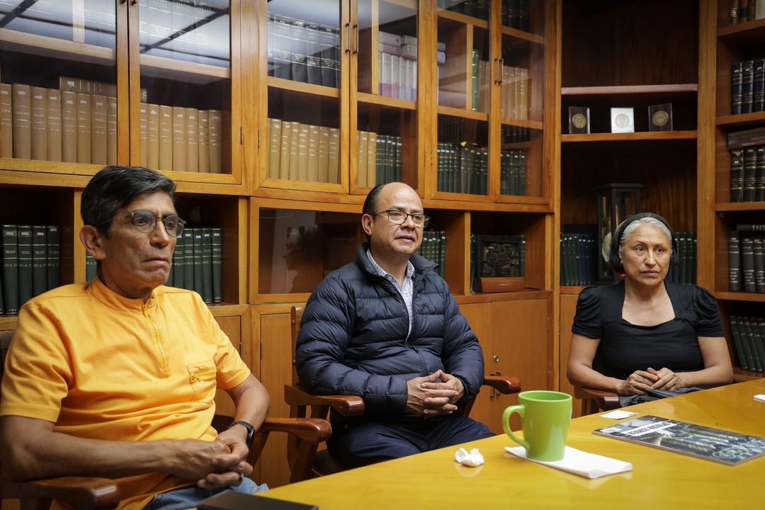 Padres con abogado Foto Montserrat López