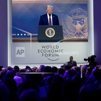 Trump en Davos: “Estamos lidiando muy bien con México”