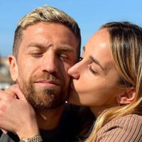 El Papu Gómez lo merece: Linda Raff tiene todo listo para la llegada de su esposo