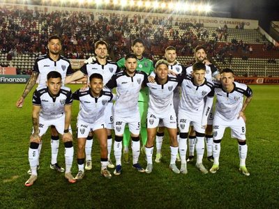 Gimnasia no pudo con Morón y cayó por la mínima