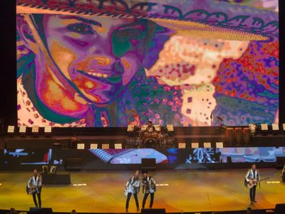 Noche de complacencias con Los Tigres del Norte