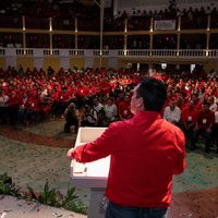 Gobernador de Campeche le declara la guerra a AMLO; haremos marchas y plantones, advierte
