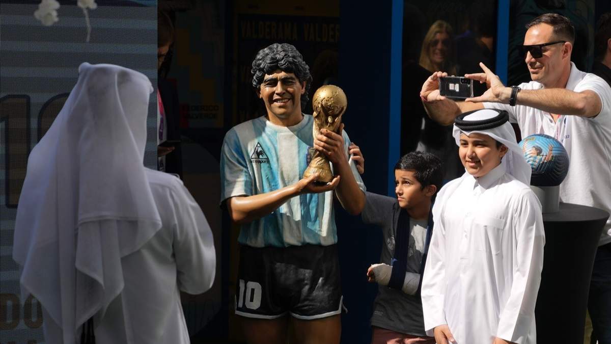Estatua de Diego Armando Maradona, develada en Qatar 2022 como homenaje