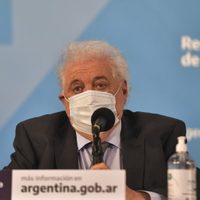 Ginés González: "El Gobierno buscará vacunar durante todo el verano"