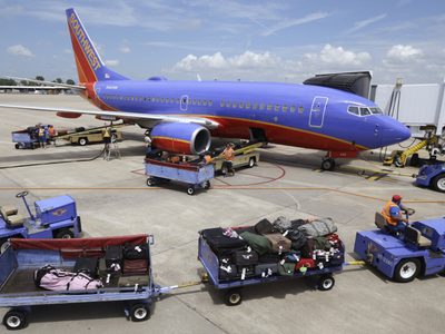 Dispositivos que funcionan con baterías se están sobrecalentando con más frecuencia en aviones