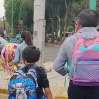 ¿Padre soltero? La Secretaría del Bienestar tiene un programa de apoyo económico