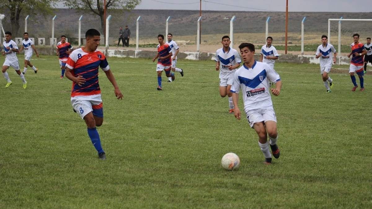 Fernando Pettineroli en su máxima expresión en un campo de juego. Fuente: (Daniel Signorile).