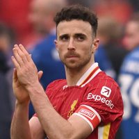 Liverpool retiró el número 20 del fallecido delantero Diogo Jota