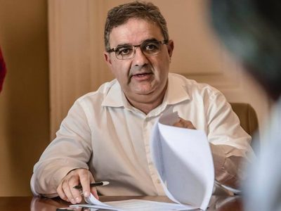 El gobernador de Catamarca, aislado por un caso de coronavirus en su familia