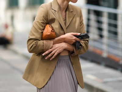 Conocé el mejor truco para acortar las mangas de tu blazer favorito sin usar la máquina de coser