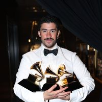 Bad Bunny hace historia y desata la polémica en los Premios Grammy 2026