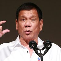 El expresidente filipino Duterte enfrentará juicio por cargos de crímenes de lesa humanidad