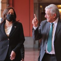 Critican a AMLO por nombrar 'Kabala' a Kamala Harris, vicepresidenta de EU
