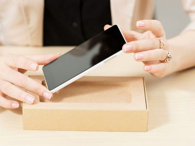 Nunca más tires las cajas de celulares vacías, transformalas en esta original idea para tu oficina o habitación