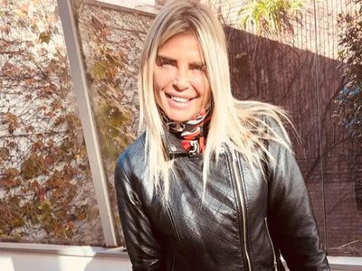 Parecidas y compinches: así es Paula, la prima de Raquel Mancini, que tiene su misma onda