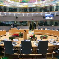 Extrema derecha española pide a la UE considerar terroristas a cárteles mexicanos
