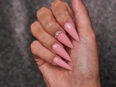 Nail Art: uñas esculpidas en acrílico o en gel, cuál es la mejor opción