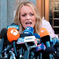 Otra contradicción de Trump: admite reembolso a abogado por gastos con actriz porno