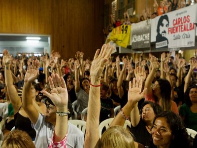 Las asambleas de ATEN rechazaron la propuesta del Gobierno y peligra el acuerdo salarial
