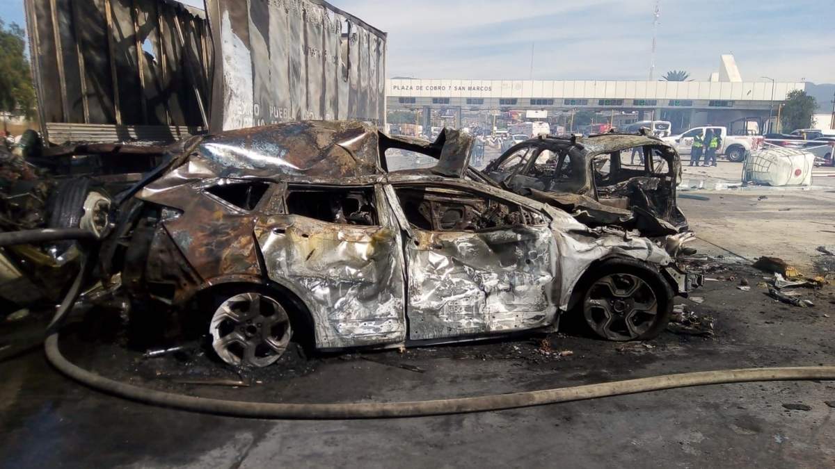 El accidente en la caseta San Marcos de la autopista México-Puebla