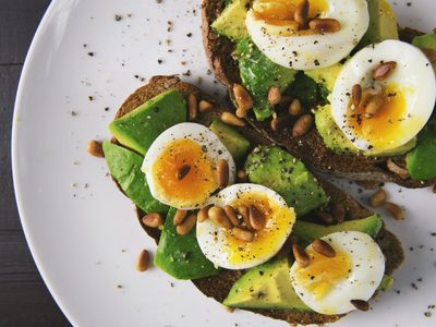 5 ejemplos de snacks con huevo para mantenerte saludable y comer rico: tomá nota