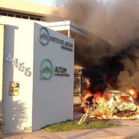 Suman tres colegios privados y dos casinos “vandalizados” con incendios deliberados en Culiacán