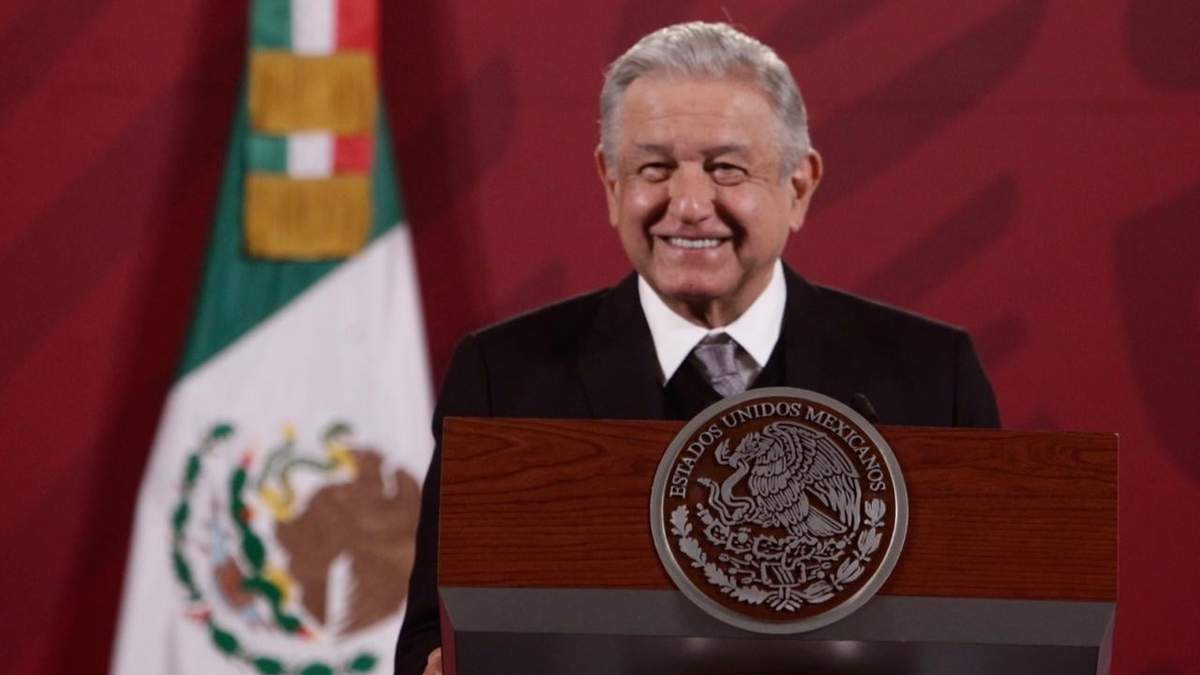 El presidente López Obrador informó que está contagiado de covid-19