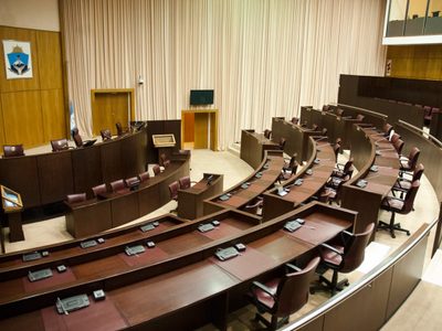 Los CPEM 40 y 70 llegan a la Legislatura de Neuquén con su reclamo