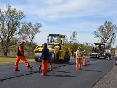 Vialidad de Neuquén incorporó por primera vez a maquinistas mujeres
