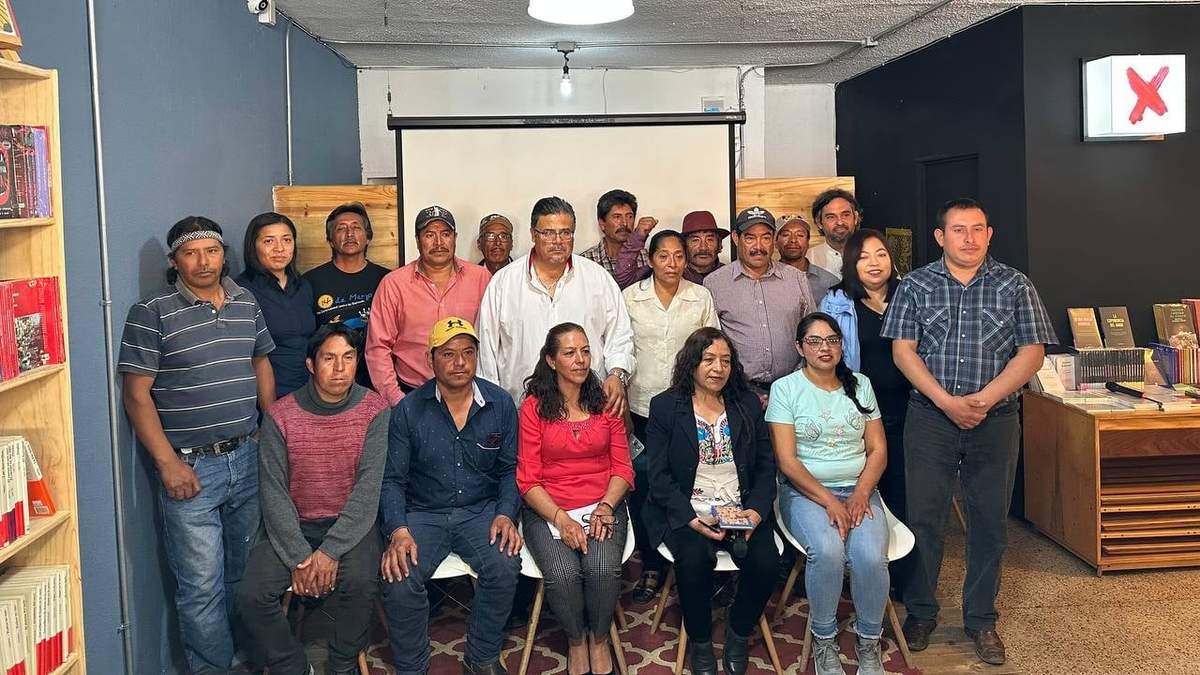 Conferencia de prensa de pobladores del municipio de Ixtacamaxtitlán
