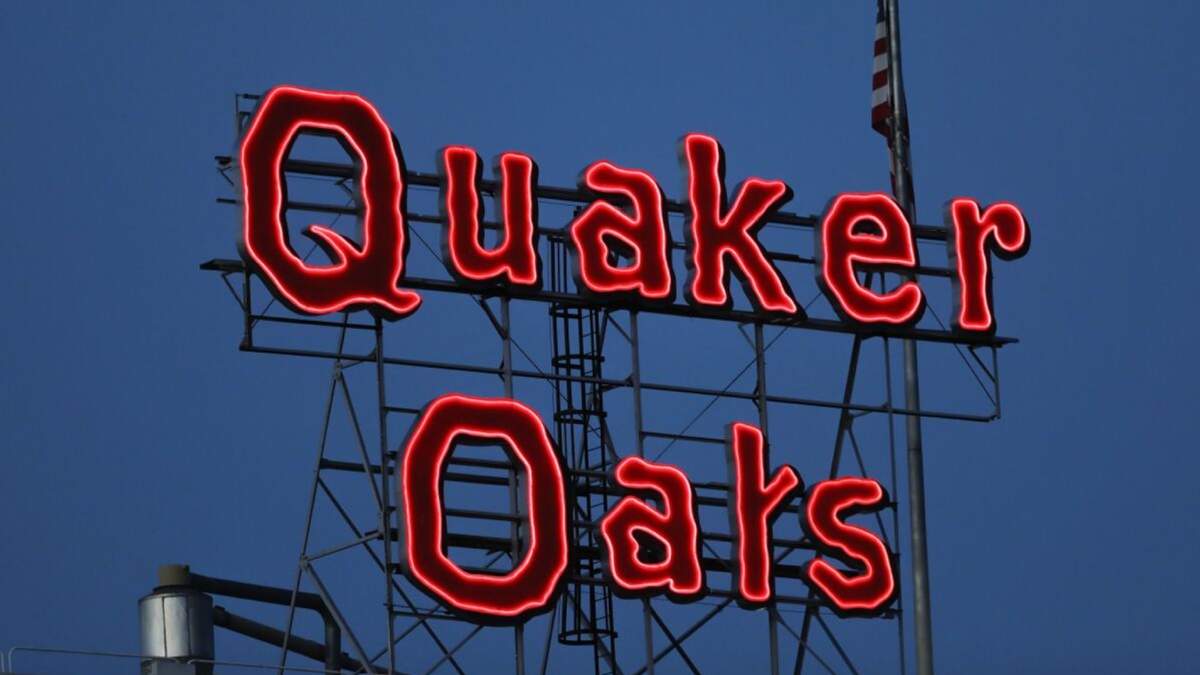 Un letrero de Quaker Oats en Cedar Rapids, Iowa, el martes 8 de junio de 2021