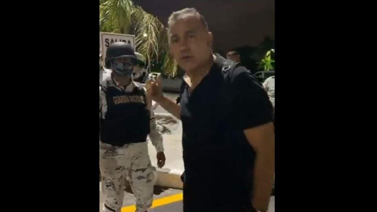 El empresario Carlos Mimenza transmitió el video de su detención