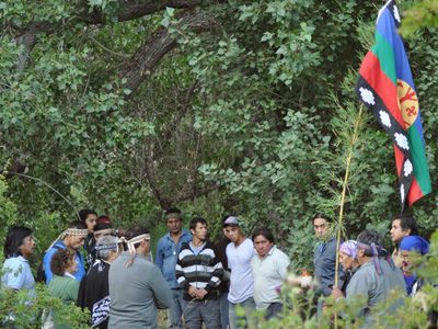 Villa La Angostura: Emanuel Ginóbili demanda a la comunidad mapuche Paicil Antriao