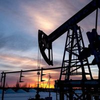Los recortes a la producción de petróleo estabilizan al mercado