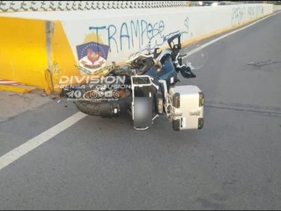Murió un motociclista en Neuquén al impactar contra un muro de contención en la Autovía Norte