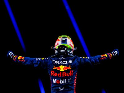 Sergio "Checo" Pérez conquista el Gran Premio de Arabia Saudita; su quinta victoria en la F1