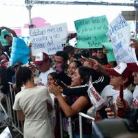 Reclamos, rechiflas y gritos en el mitin de Sheinbaum en Zumpango
