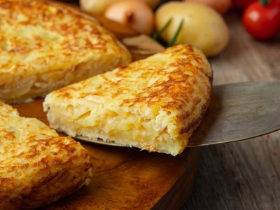 Si no tenés huevos igual podés hacer esta tortilla de papa que te va a salvar en más de una ocasión