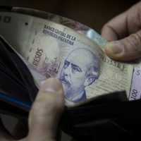 Salario mínimo: cómo impacta la nueva suba en los planes sociales