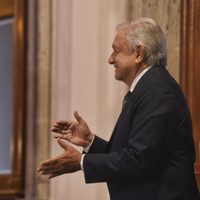 Con estatua de bronce, músicos, locutores y artistas rendirán honor a AMLO y la 4T