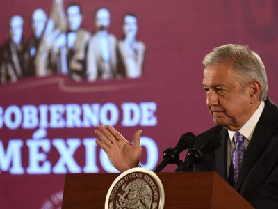 AMLO ve una 'provocación” en la protesta de federales en el AICM