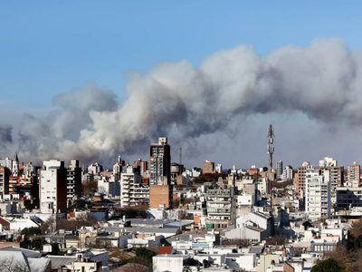 Una enorme nube de humo volvió a invadir a Rosario