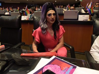 Drag Queen hace historia en el Senado: Guillermo Barraza habla en la tribuna a favor de la inclusión