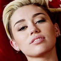 "¡En cuclillas y algo más!" Miley Cyrus apostó por una descomunal posición para calentar las redes ¡Basta!