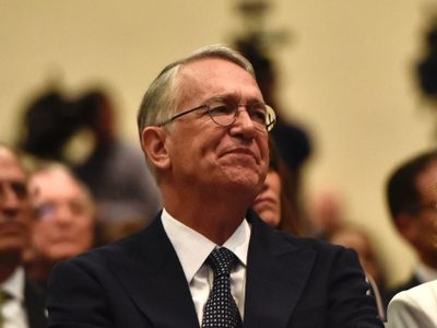 Andrew Paxman exhibe "ego" de Salinas Pliego y rechaza su invitación a participar en nueva bioserie
