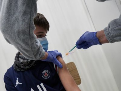 Francia abre la vacunación contra el coronavirus a los niños de 5 a 11 años