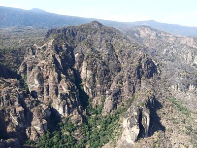 Buscan cerrar acceso a cerros de Tepoztlán hasta por cinco años y esta es la razón